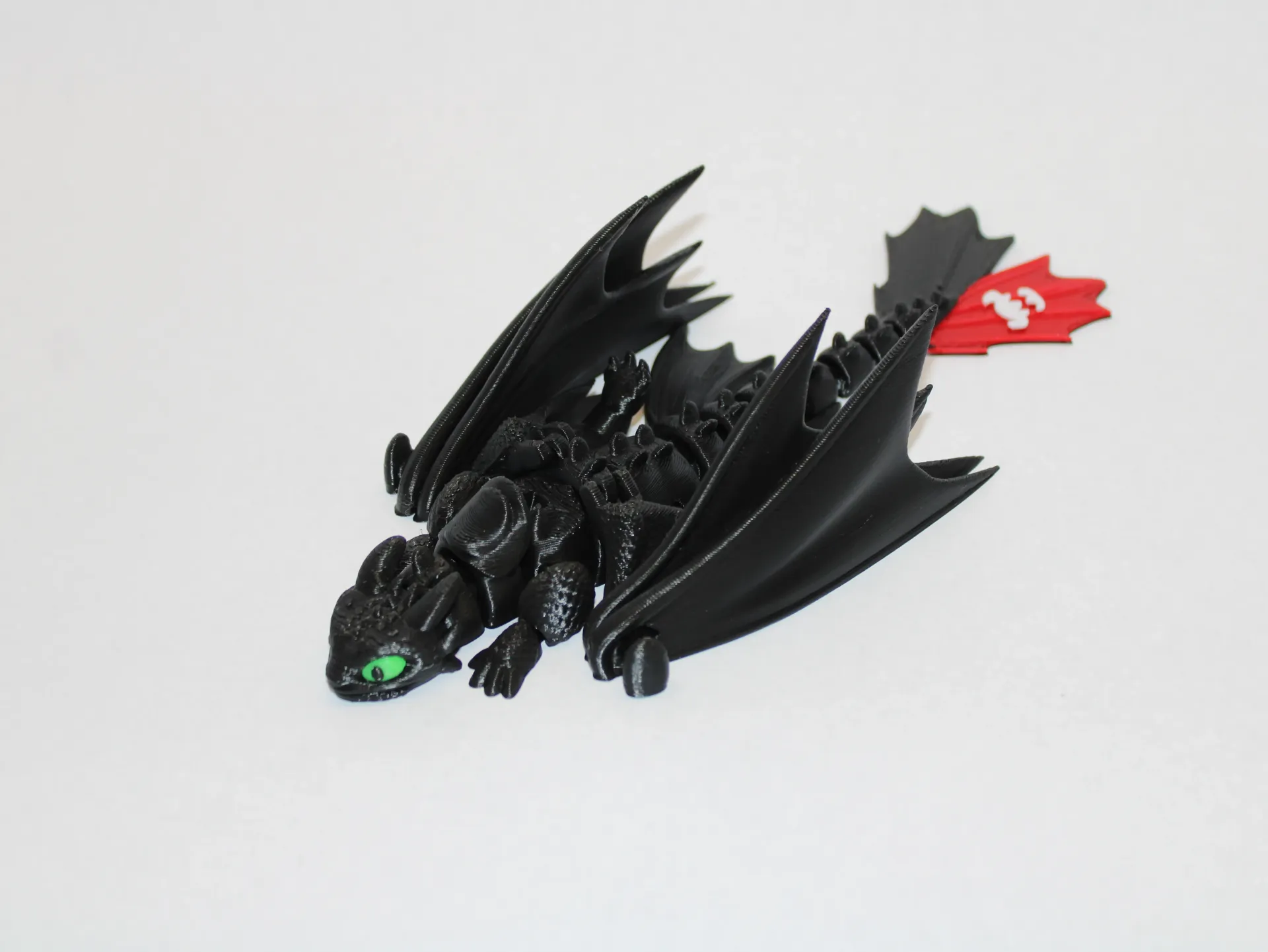 Night Fury Dragon (Female White)